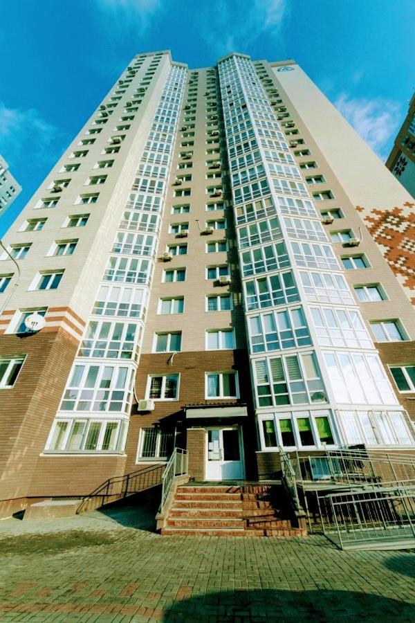 Новая Квартира На Метро Осокорки, Позняки Kyiv Exterior foto